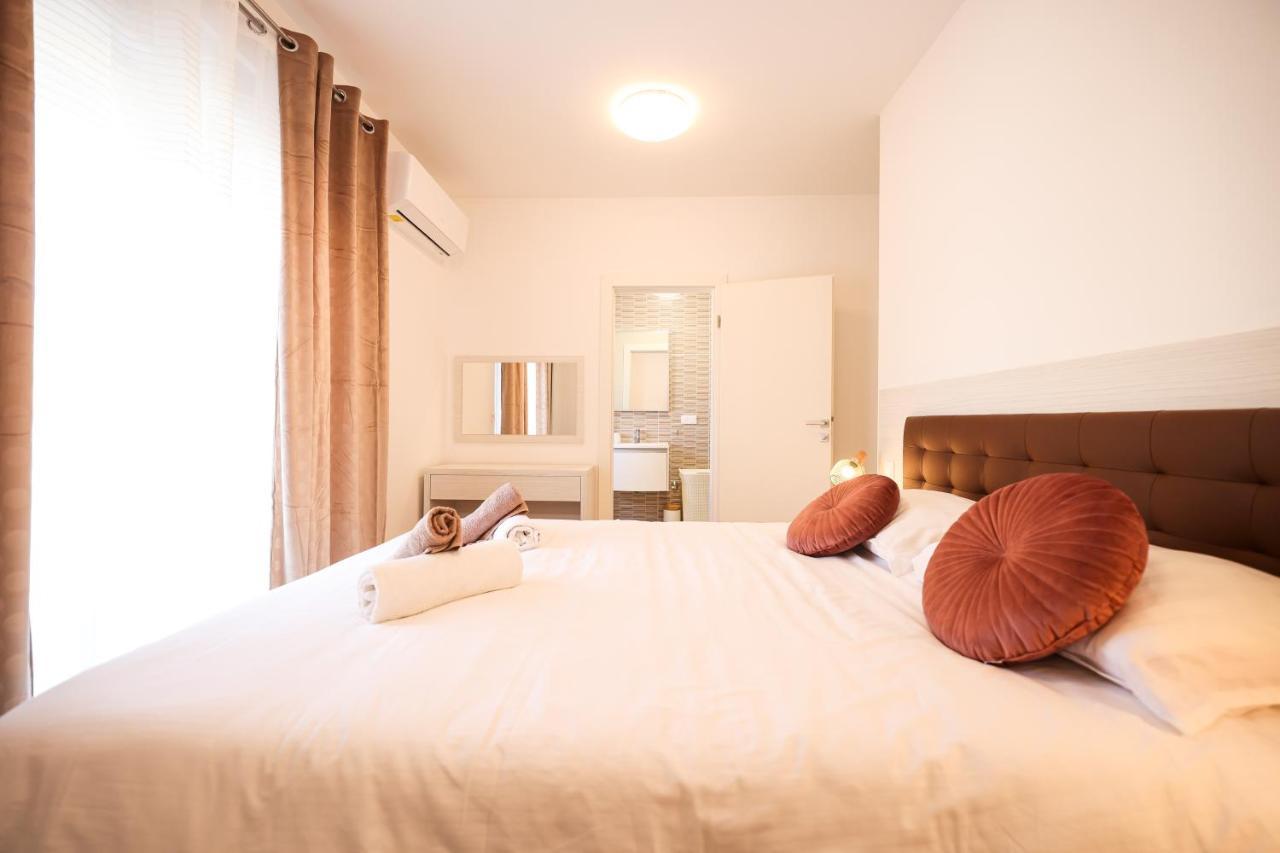 Golden Sunset Luxury Apartment Задар Екстериор снимка