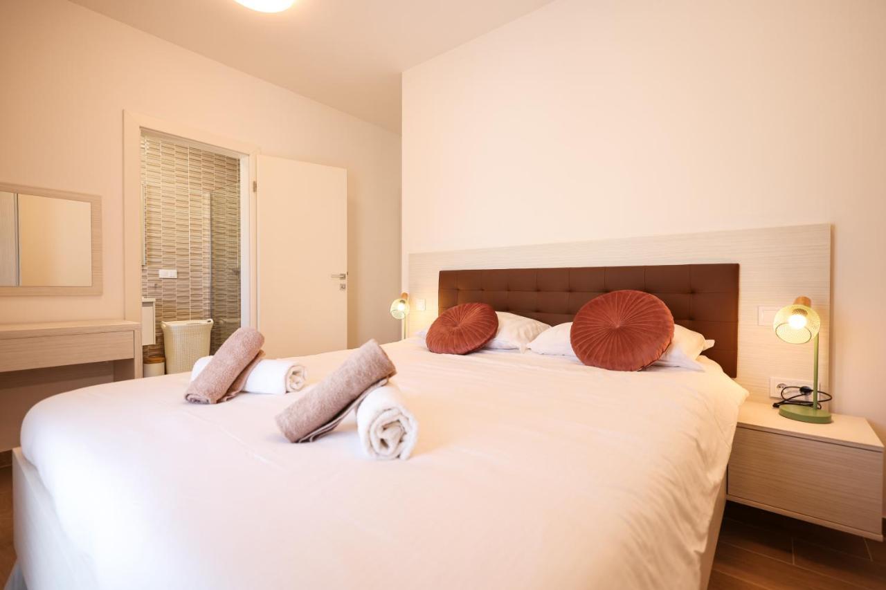 Golden Sunset Luxury Apartment Задар Екстериор снимка